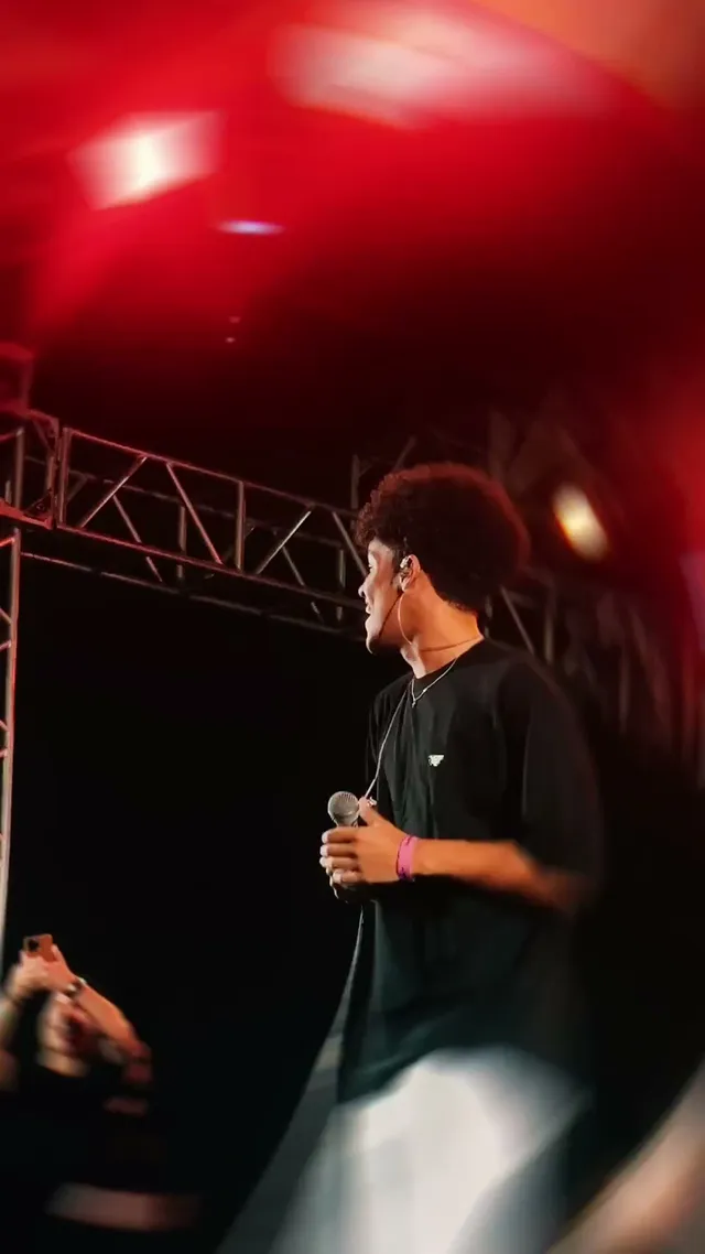 Thumbnail do vídeo: Show ao Vivo